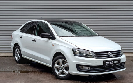Volkswagen Polo VI (EU Market), 2016 год, 1 075 000 рублей, 3 фотография