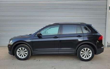 Volkswagen Tiguan II, 2017 год, 1 789 000 рублей, 2 фотография