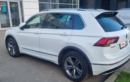 Volkswagen Tiguan II, 2019 год, 2 900 000 рублей, 3 фотография