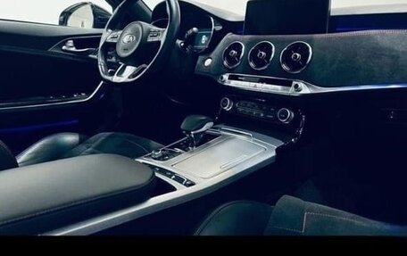 KIA Stinger I, 2021 год, 3 200 000 рублей, 1 фотография
