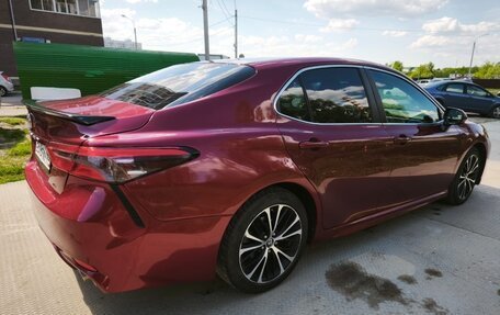 Toyota Camry, 2017 год, 2 430 000 рублей, 6 фотография