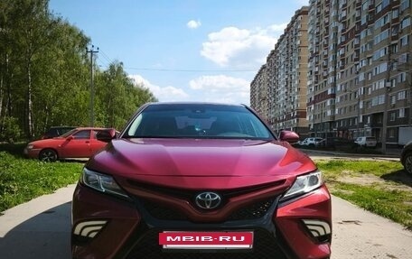 Toyota Camry, 2017 год, 2 430 000 рублей, 3 фотография