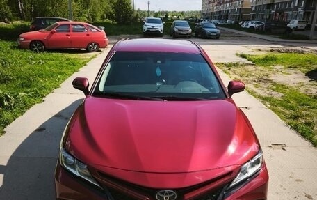 Toyota Camry, 2017 год, 2 430 000 рублей, 2 фотография