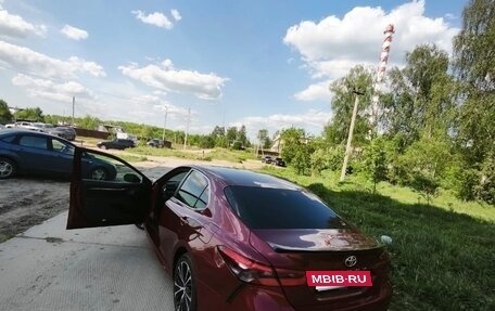 Toyota Camry, 2017 год, 2 430 000 рублей, 8 фотография