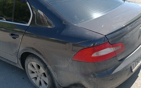 Skoda Superb III рестайлинг, 2010 год, 900 000 рублей, 5 фотография