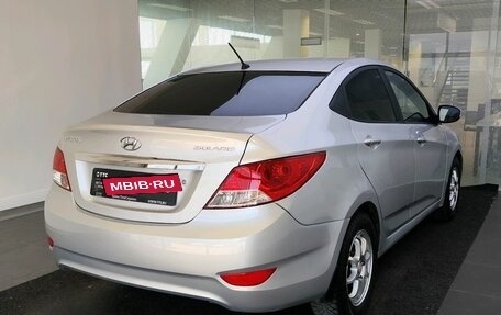 Hyundai Solaris II рестайлинг, 2012 год, 700 000 рублей, 5 фотография