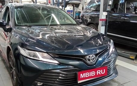 Toyota Camry, 2020 год, 2 630 000 рублей, 2 фотография