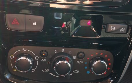 Nissan Terrano III, 2017 год, 1 276 000 рублей, 8 фотография