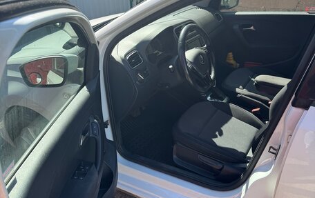 Volkswagen Polo VI (EU Market), 2017 год, 1 500 000 рублей, 6 фотография