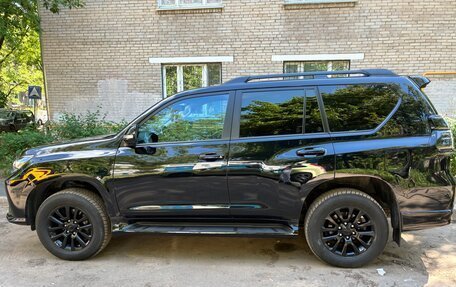 Toyota Land Cruiser Prado 150 рестайлинг 2, 2021 год, 8 000 000 рублей, 11 фотография