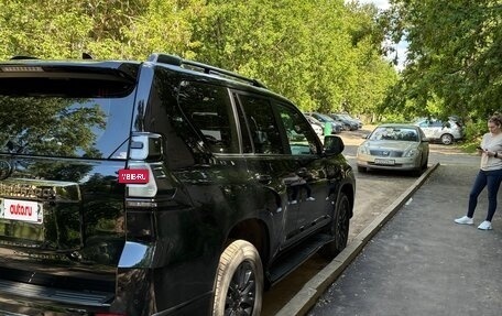 Toyota Land Cruiser Prado 150 рестайлинг 2, 2021 год, 8 000 000 рублей, 7 фотография