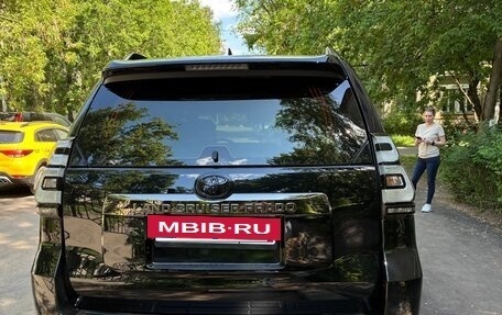 Toyota Land Cruiser Prado 150 рестайлинг 2, 2021 год, 8 000 000 рублей, 10 фотография