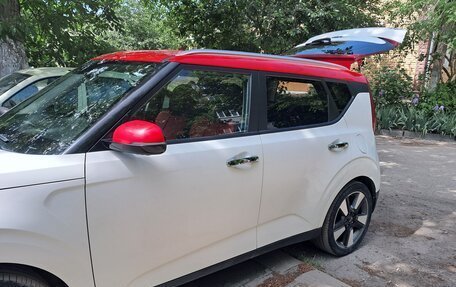 KIA Soul II рестайлинг, 2019 год, 1 980 000 рублей, 4 фотография