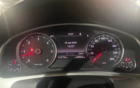 Volkswagen Touareg III, 2015 год, 2 900 000 рублей, 9 фотография