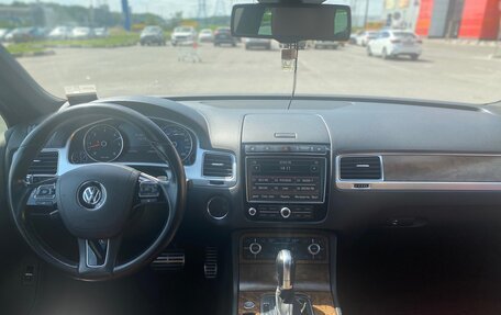 Volkswagen Touareg III, 2015 год, 2 900 000 рублей, 8 фотография