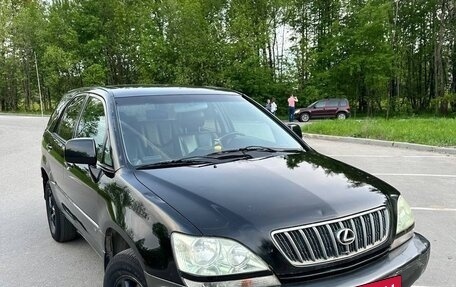 Lexus RX IV рестайлинг, 2002 год, 900 000 рублей, 4 фотография