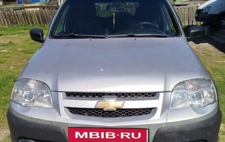 Chevrolet Niva I рестайлинг, 2012 год, 640 000 рублей, 4 фотография