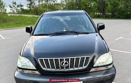 Lexus RX IV рестайлинг, 2002 год, 900 000 рублей, 3 фотография