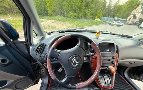Lexus RX IV рестайлинг, 2002 год, 900 000 рублей, 17 фотография