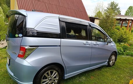 Honda Freed I, 2014 год, 1 200 000 рублей, 4 фотография