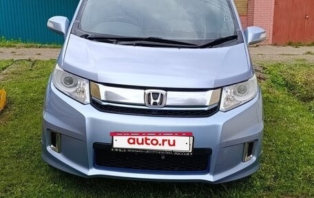 Honda Freed I, 2014 год, 1 200 000 рублей, 2 фотография