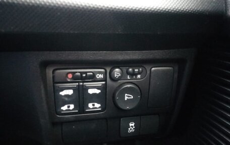 Honda Freed I, 2014 год, 1 200 000 рублей, 12 фотография