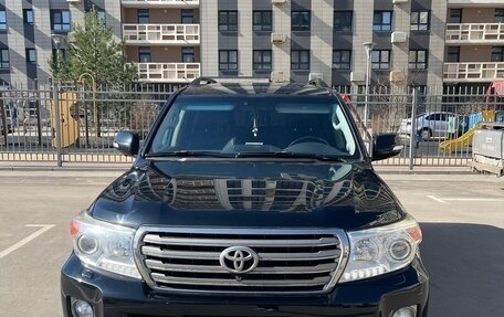Toyota Land Cruiser 200, 2012 год, 4 999 999 рублей, 2 фотография