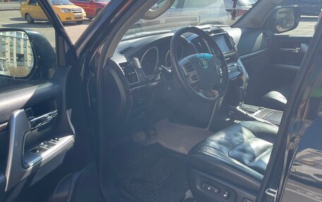 Toyota Land Cruiser 200, 2012 год, 4 999 999 рублей, 7 фотография