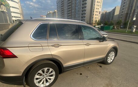 Volkswagen Tiguan II, 2017 год, 2 400 000 рублей, 4 фотография