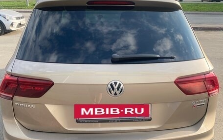 Volkswagen Tiguan II, 2017 год, 2 400 000 рублей, 6 фотография