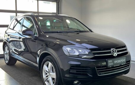 Volkswagen Touareg III, 2013 год, 2 399 000 рублей, 3 фотография