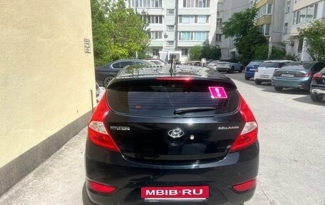 Hyundai Solaris II рестайлинг, 2012 год, 980 000 рублей, 4 фотография