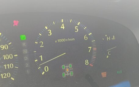 Infiniti QX4 I, 2002 год, 700 000 рублей, 11 фотография