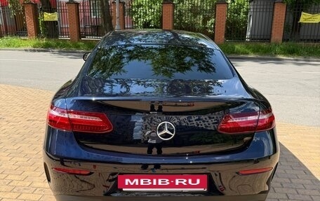 Mercedes-Benz E-Класс, 2019 год, 5 500 000 рублей, 6 фотография