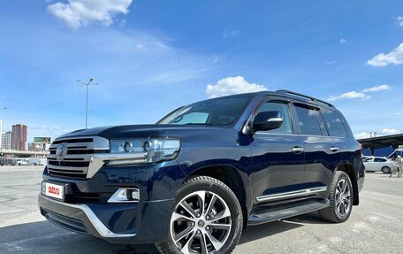 Toyota Land Cruiser 200, 2018 год, 9 500 000 рублей, 3 фотография