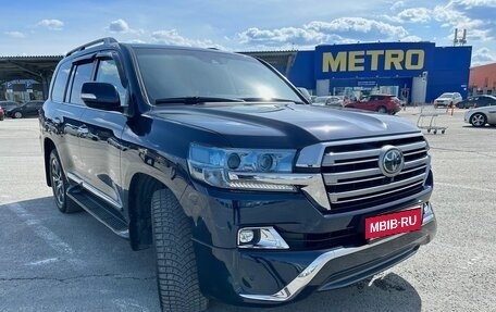Toyota Land Cruiser 200, 2018 год, 9 500 000 рублей, 4 фотография