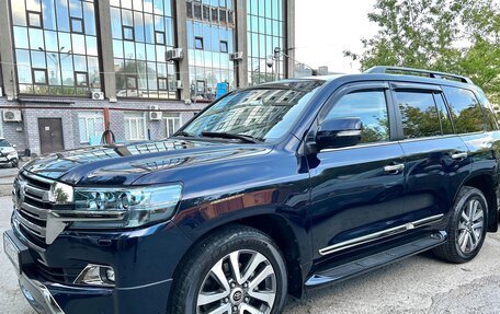 Toyota Land Cruiser 200, 2018 год, 9 500 000 рублей, 14 фотография