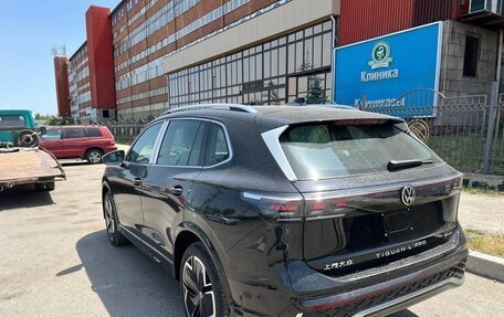 Volkswagen Tiguan, 2024 год, 4 499 000 рублей, 3 фотография