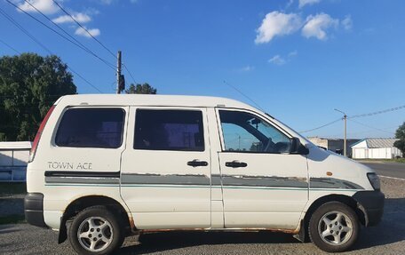 Toyota Town Ace III, 1996 год, 200 000 рублей, 5 фотография
