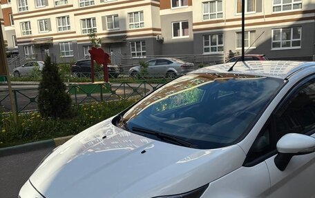 Ford Fiesta, 2015 год, 870 000 рублей, 3 фотография