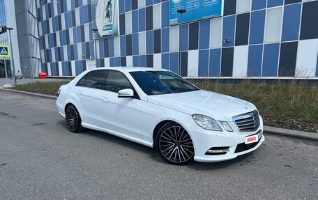 Mercedes-Benz E-Класс, 2012 год, 1 750 000 рублей, 10 фотография