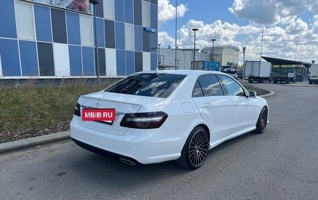 Mercedes-Benz E-Класс, 2012 год, 1 750 000 рублей, 5 фотография