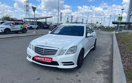 Mercedes-Benz E-Класс, 2012 год, 1 750 000 рублей, 3 фотография