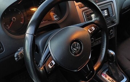 Volkswagen Polo VI (EU Market), 2019 год, 1 400 000 рублей, 2 фотография