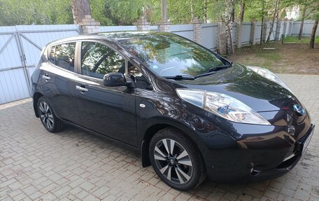 Nissan Leaf I, 2015 год, 1 100 000 рублей, 2 фотография
