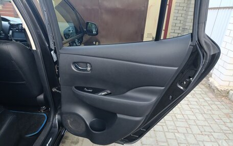 Nissan Leaf I, 2015 год, 1 100 000 рублей, 10 фотография