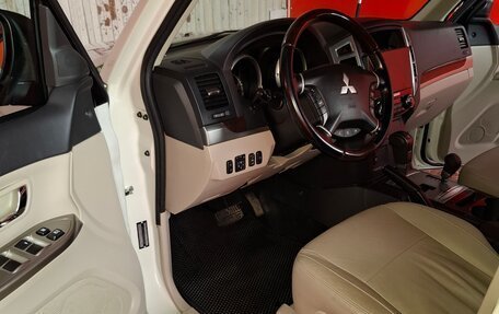Mitsubishi Pajero IV, 2020 год, 4 500 000 рублей, 8 фотография