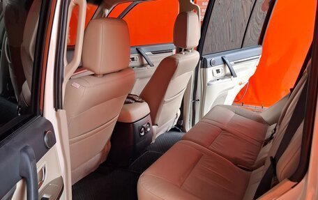 Mitsubishi Pajero IV, 2020 год, 4 500 000 рублей, 10 фотография