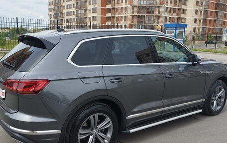 Volkswagen Touareg III, 2019 год, 5 400 000 рублей, 6 фотография