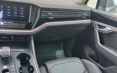 Volkswagen Touareg III, 2019 год, 5 400 000 рублей, 12 фотография